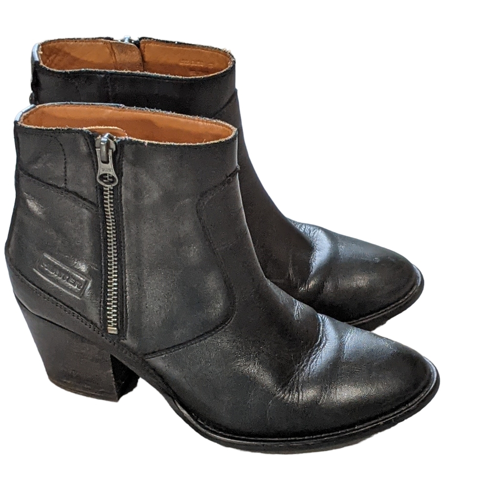 Hunter refined black leather ankle booties stacked heel zipper size 7US